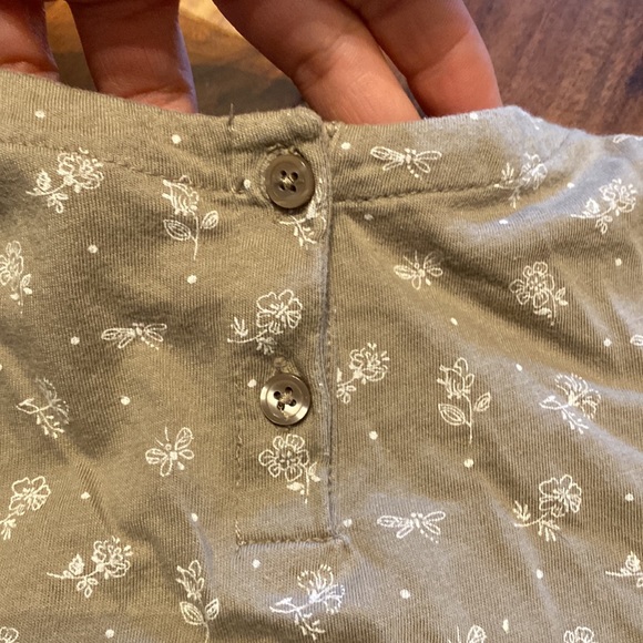 Girl’s Size 2 Vintage Vibe GAP Dress Covered in Tiny Flowers & Butterflies -EUC - Picture 5 of 5